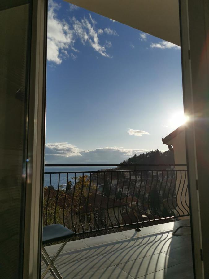 Lake View Apartment Ohrid Esterno foto