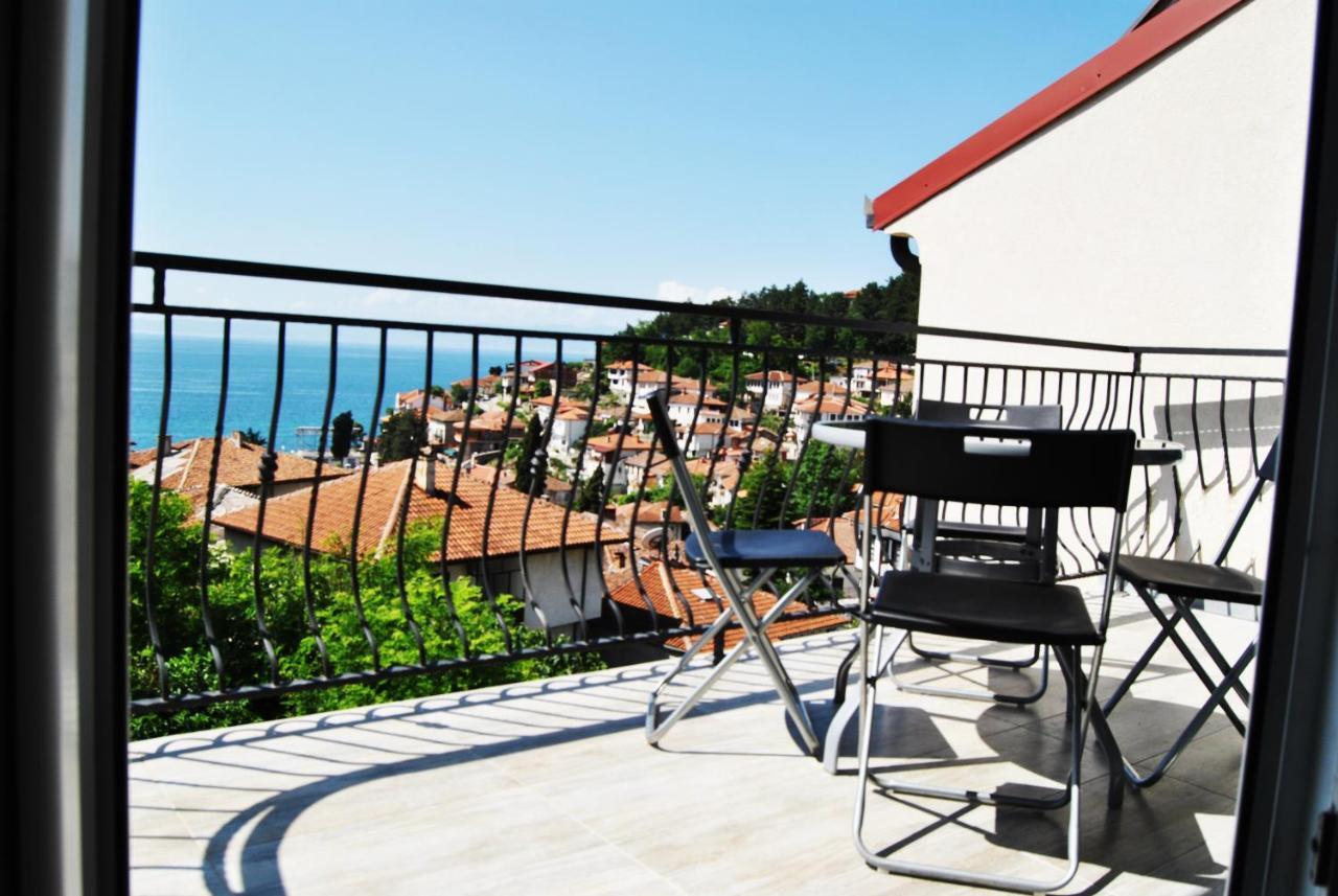 Lake View Apartment Ohrid Esterno foto