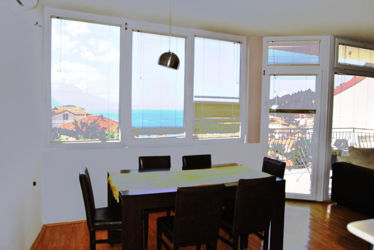 Lake View Apartment Ohrid Esterno foto