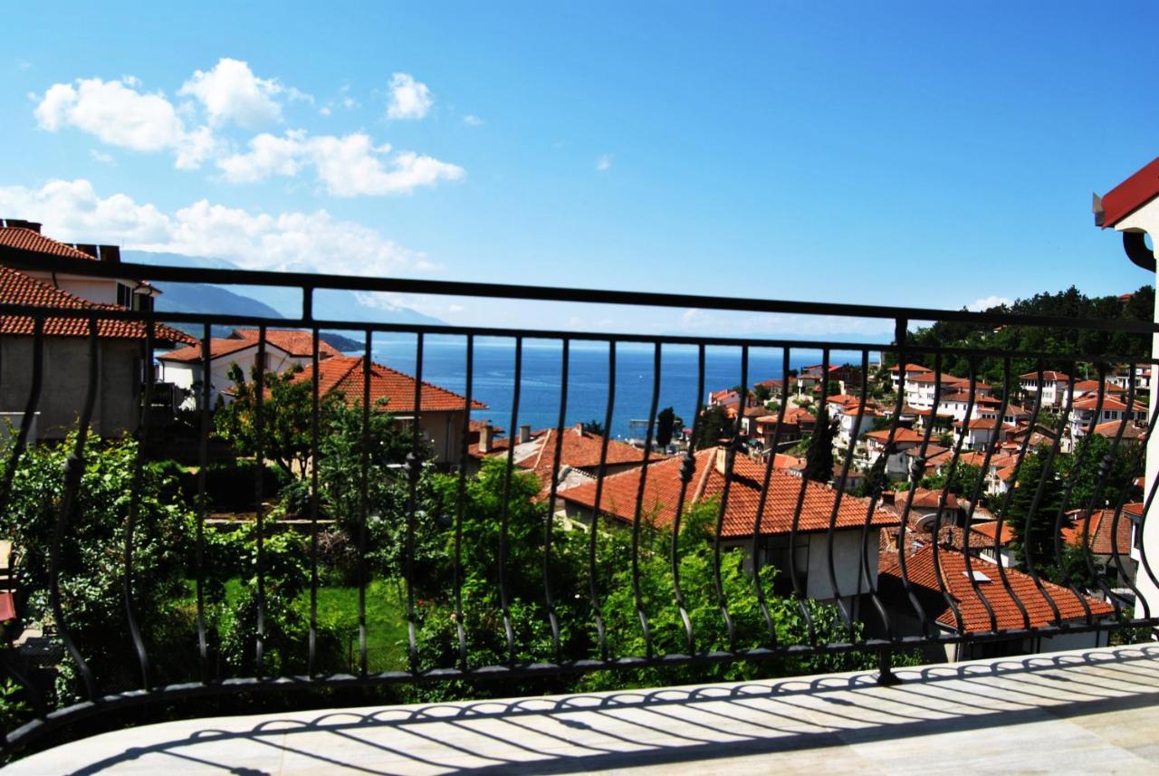 Lake View Apartment Ohrid Esterno foto